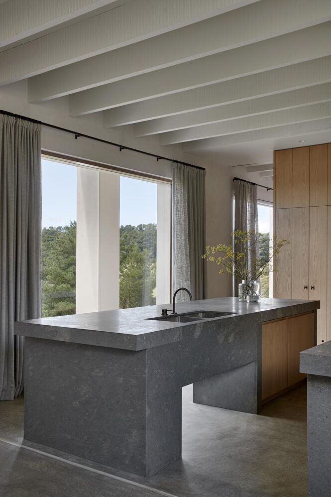 Hecker Guthrie Arthurs Seat Residence Photo Credit Shannon Mc Grath 5