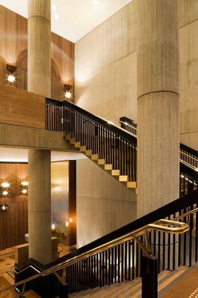 Lobby 01